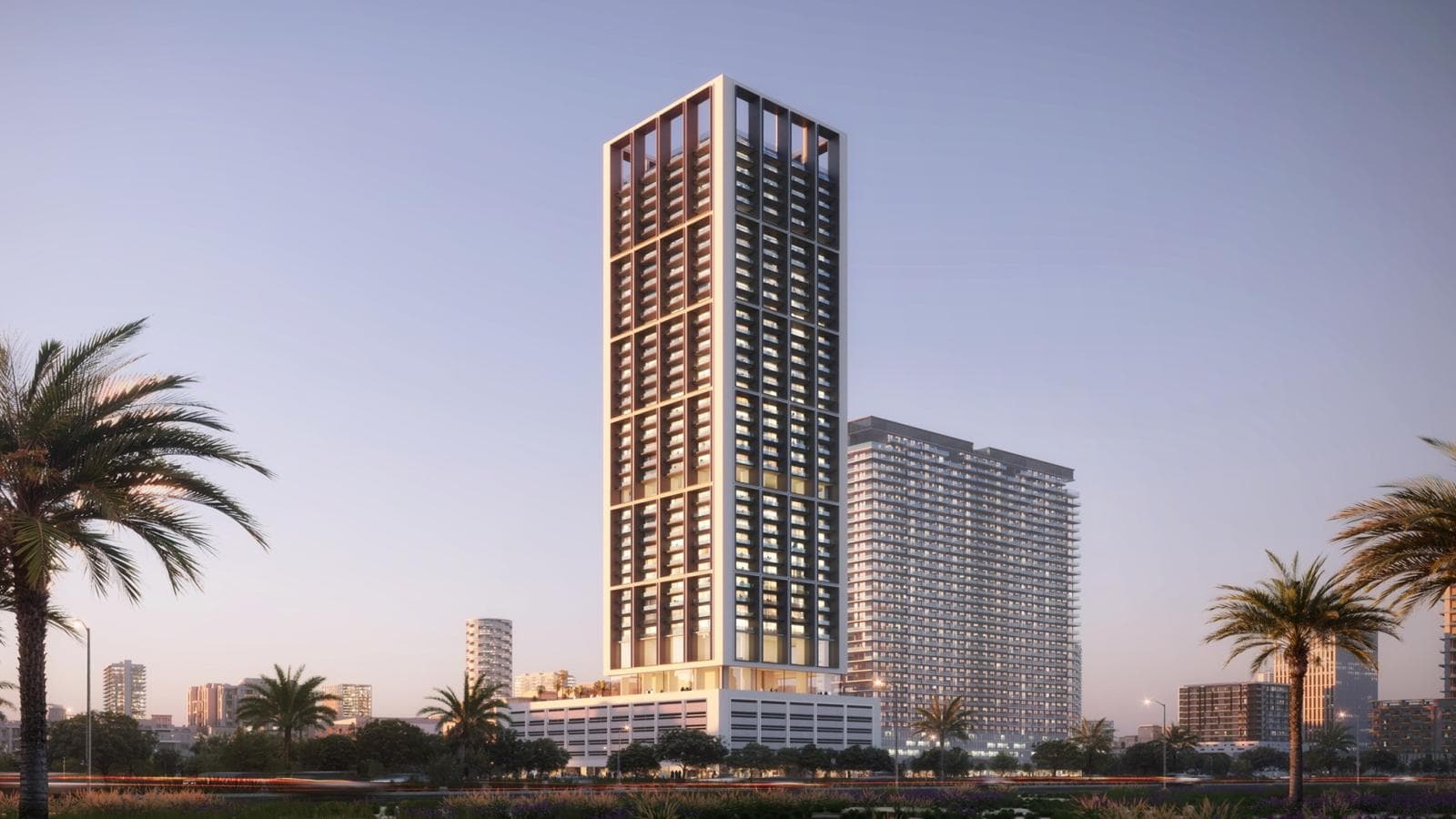 High-Floor Home | Al Khail and Main Road Views - 3