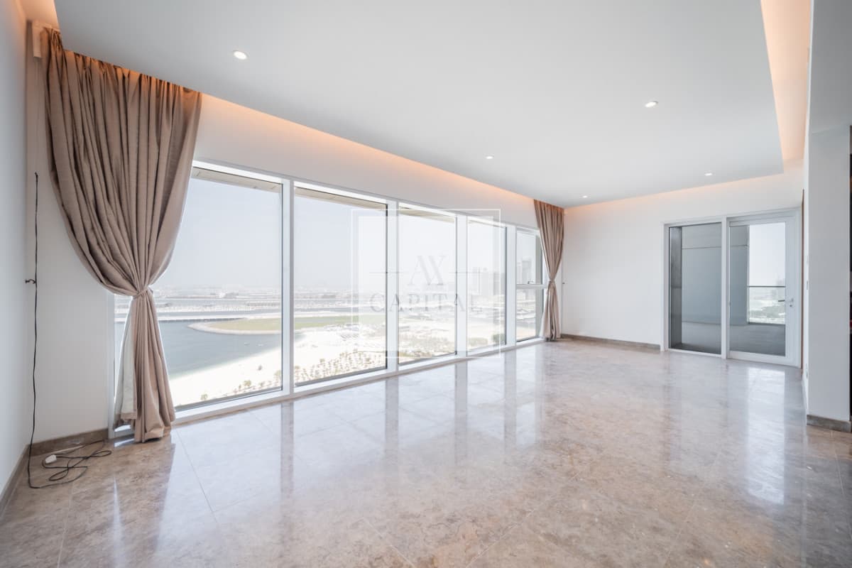Rare Corner Unit | Terrace | Spacious Layout
