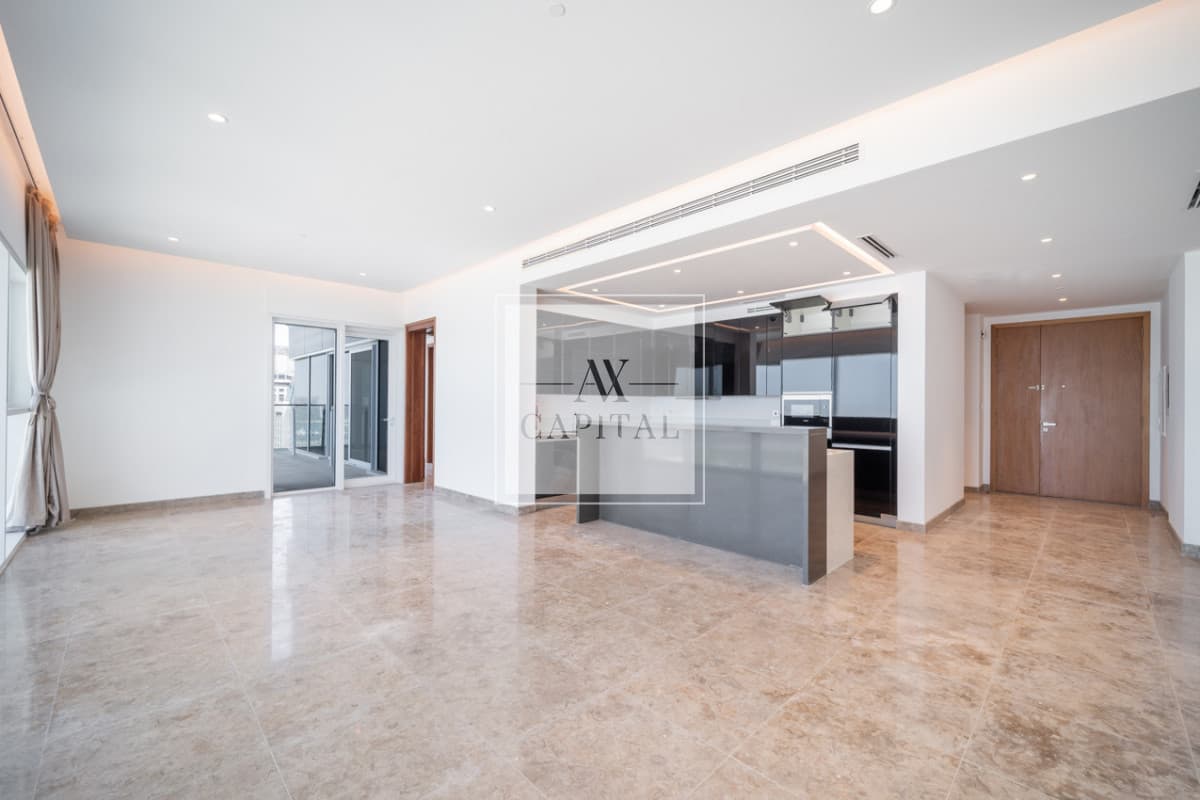 Rare Corner Unit | Terrace | Spacious Layout - 3