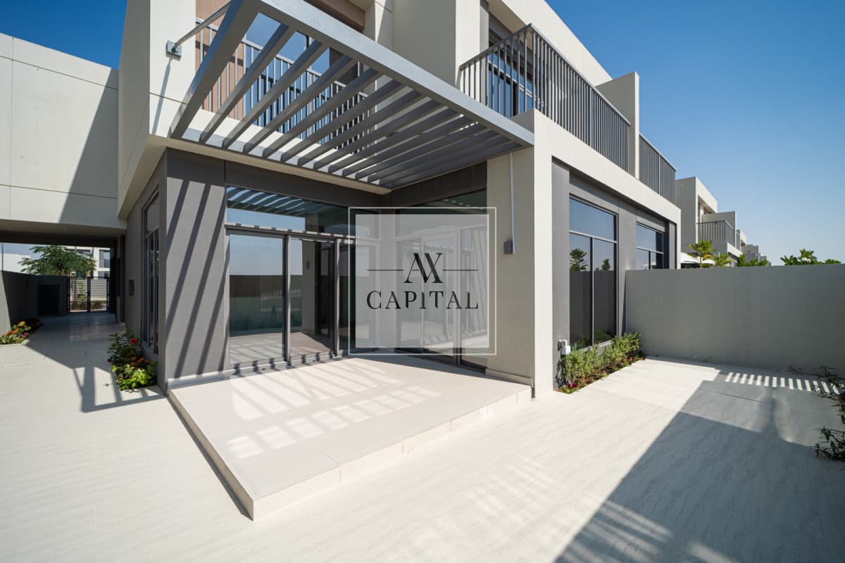 Single Row | Lake View | High-End Landscape - 2