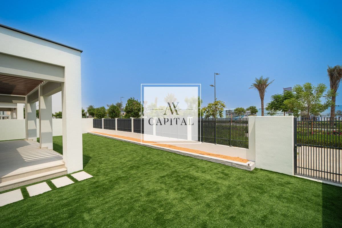 Spacious 4BR Townhouse | Vacant and Luxurious - 3