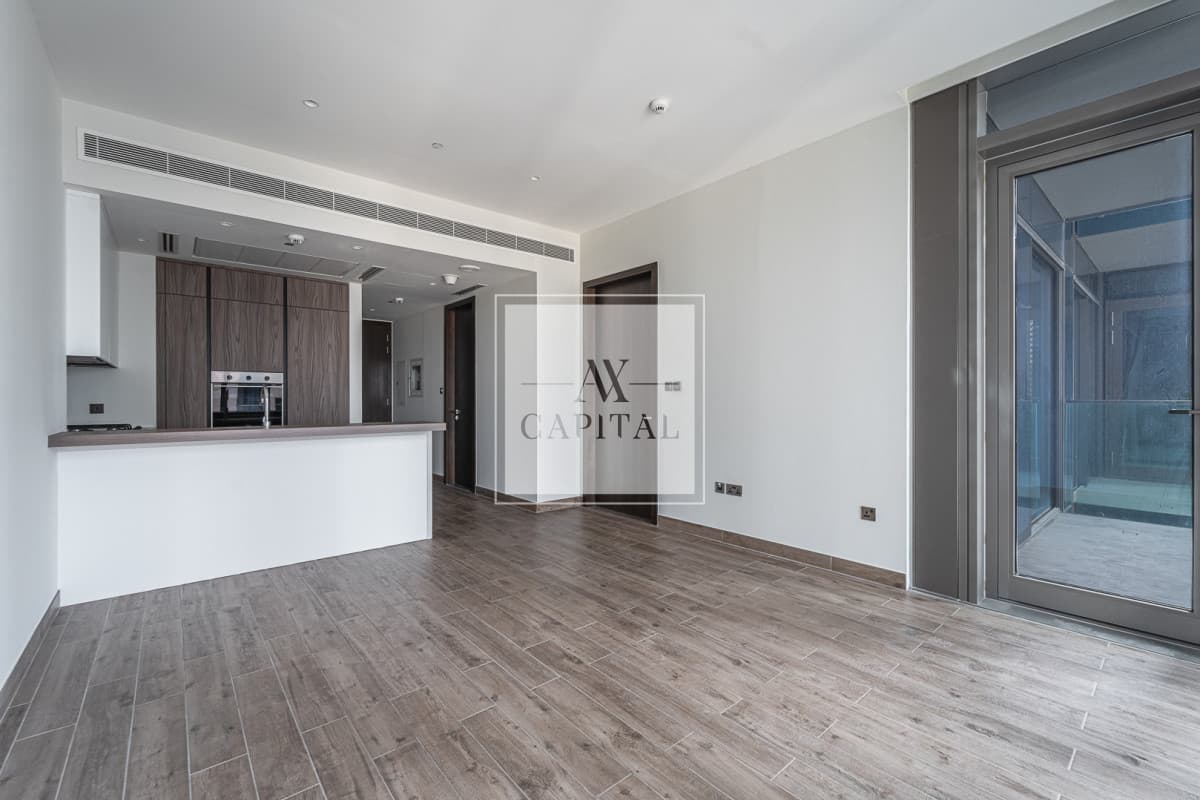Exclusive | Unfurnished | High Floor - 3