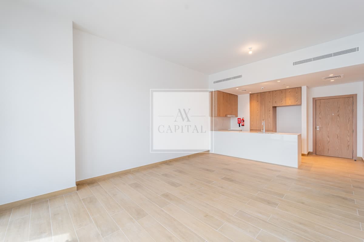 Sea View | Great Layout | Prime Location - 3