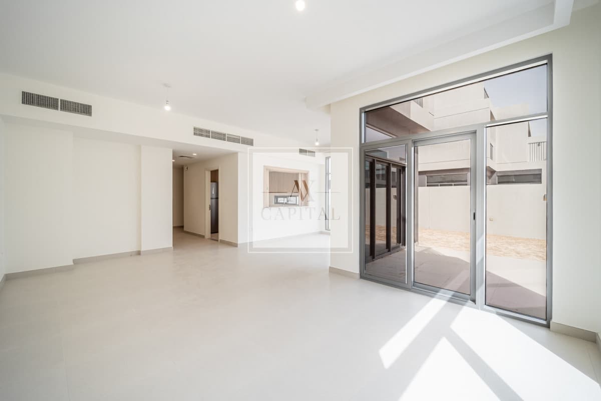Semi-Detached | Spacious 4BR | Vacant Now - 3