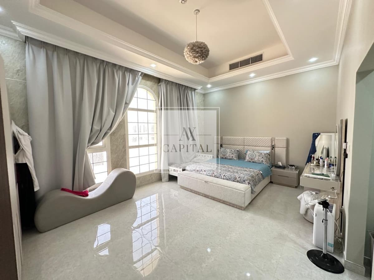 Luxurious 8BR Villa | Ready to Move | Near School - 3