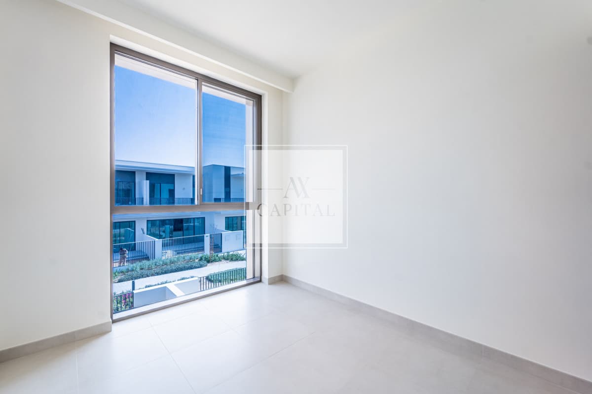 Single Row | Multiple options | Close to Pool - 2