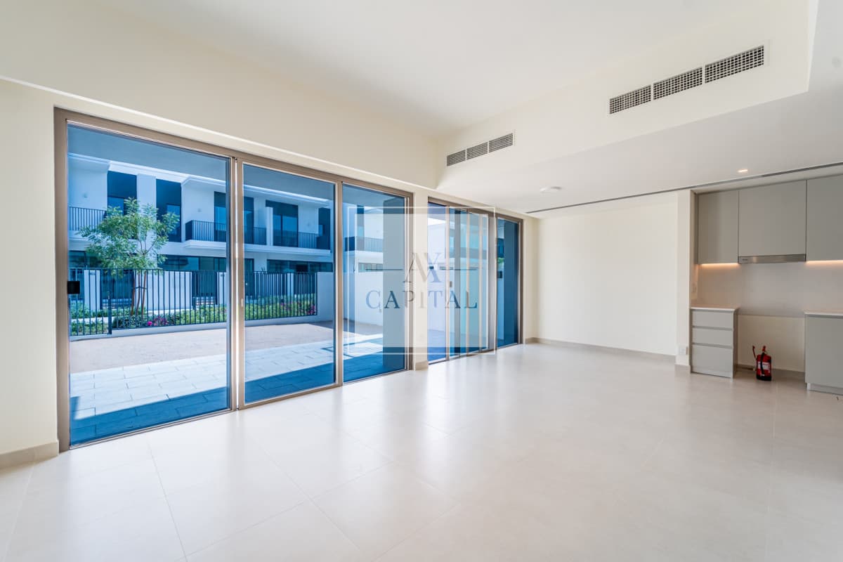 Single Row | Multiple options | Close to Pool
