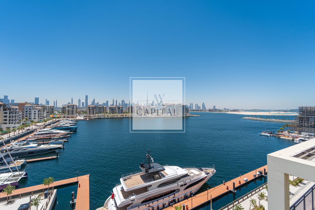 Exclusive | Vacant | Full Marina View