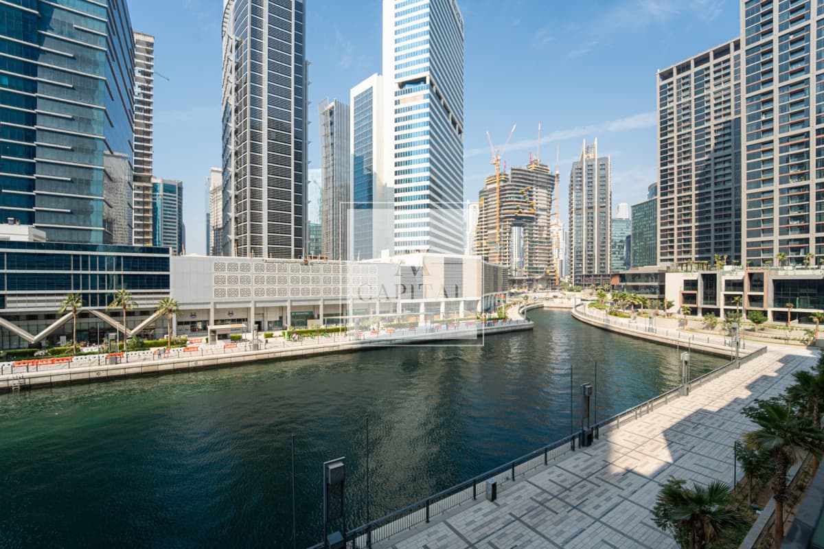 Private Waterfront | Canal View | 2 Bed + Maid
