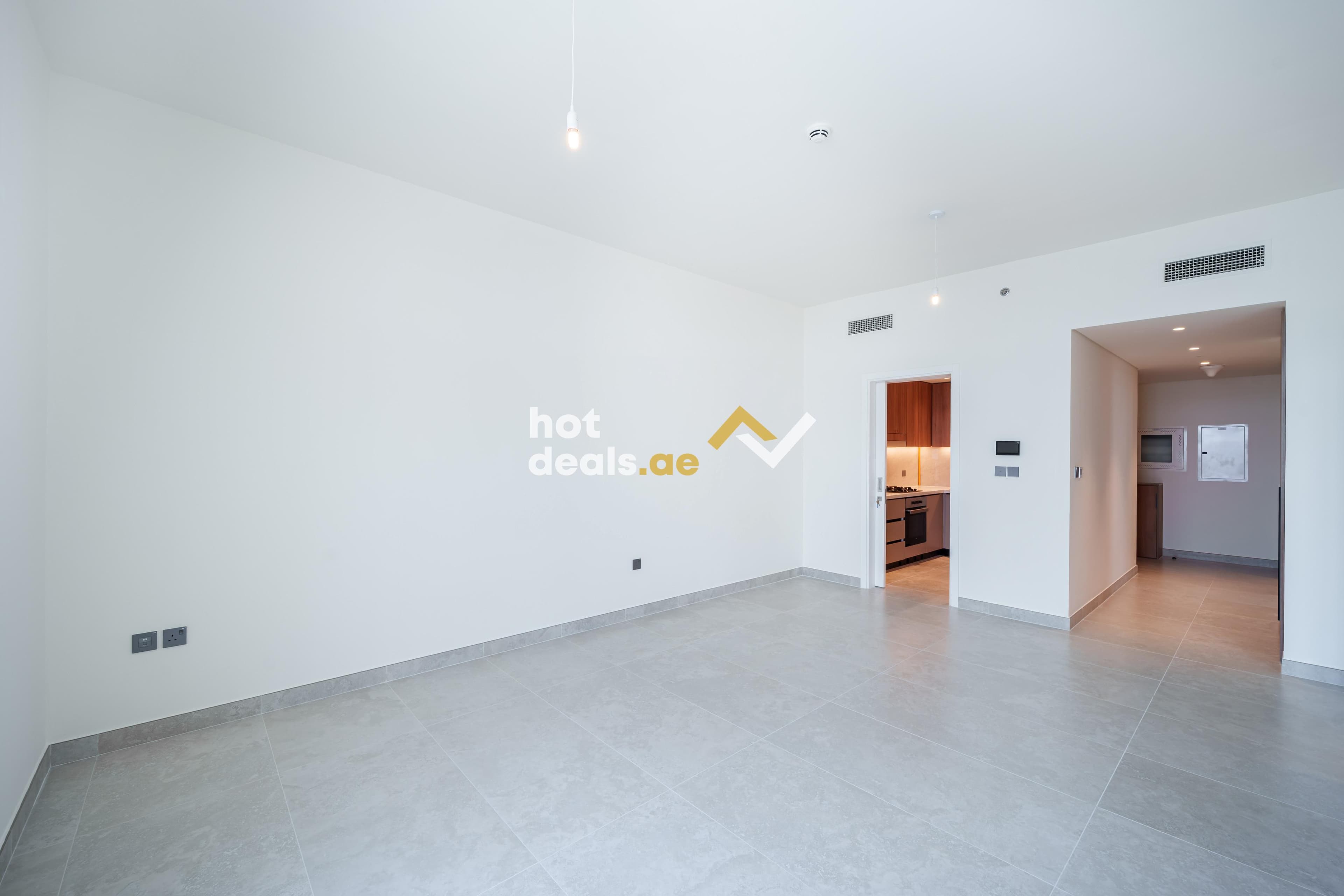 Ready to move | High Floor | Brand new